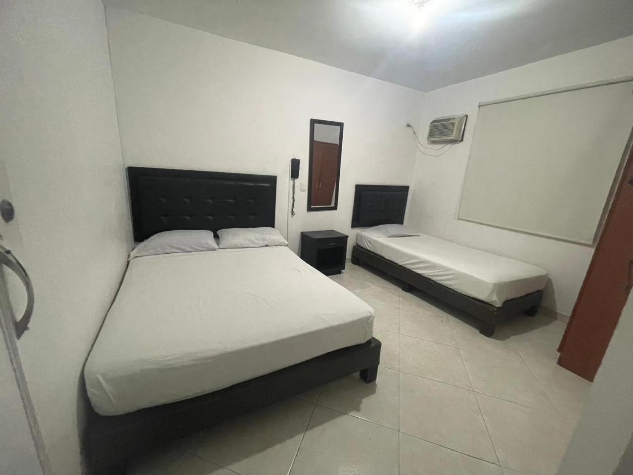 Hotel Villa Real Medellin Exterior photo