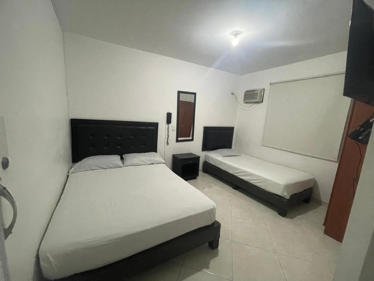 Hotel Villa Real Medellin Exterior photo