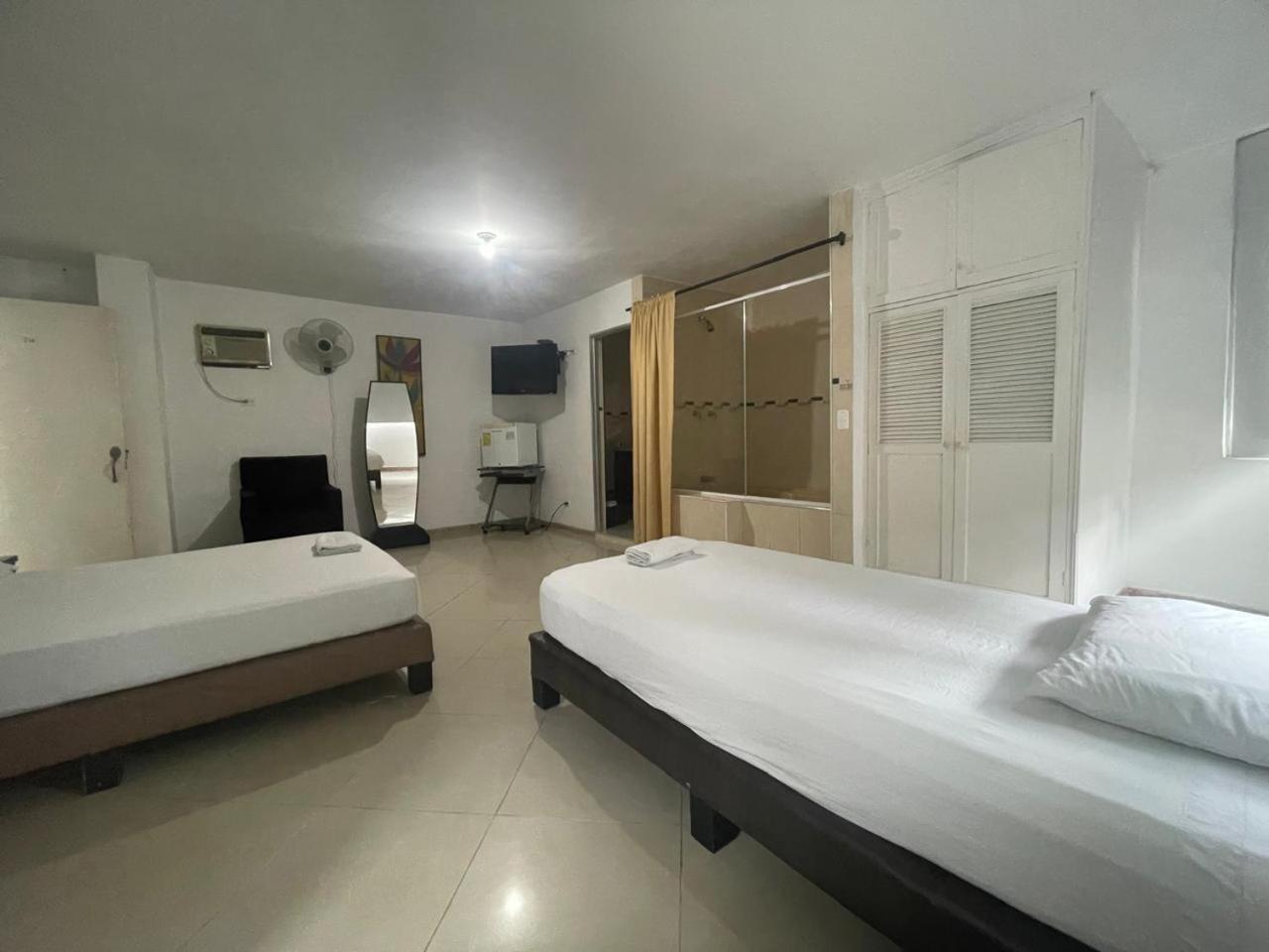 Hotel Villa Real Medellin Exterior photo